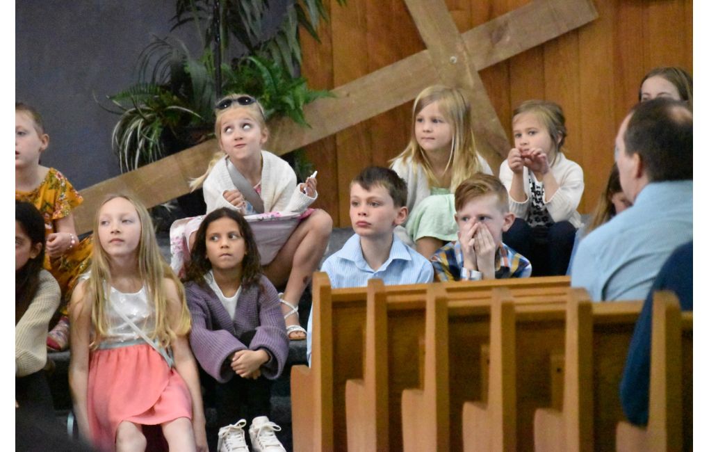 114_websiteworship5_151506.jpg